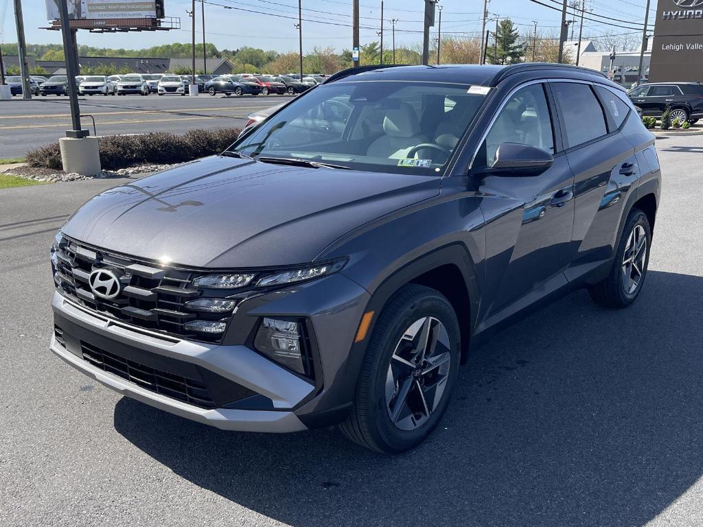 new 2025 Hyundai TUCSON Hybrid car, priced at $37,686