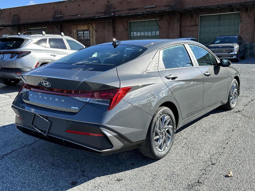 new 2026 Hyundai ELANTRA HEV car, priced at $26,789