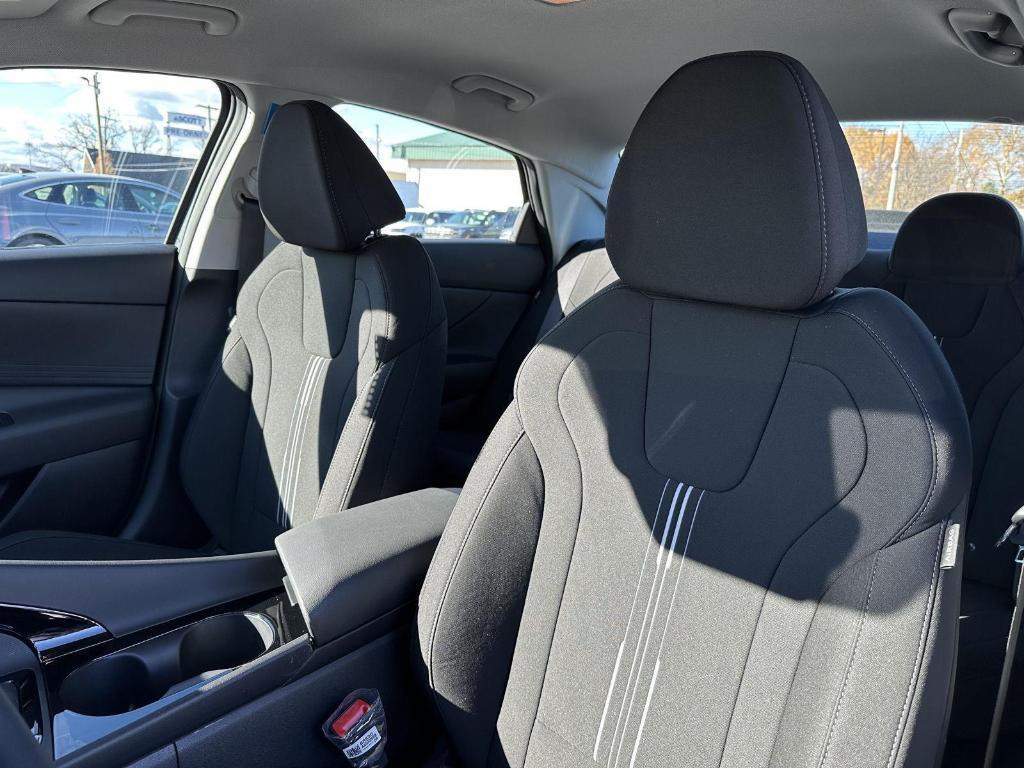 new 2026 Hyundai ELANTRA HEV car, priced at $26,789