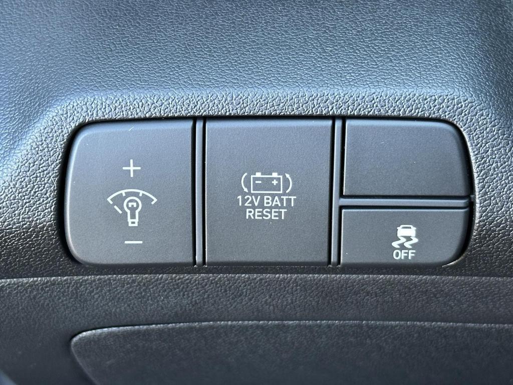 new 2026 Hyundai ELANTRA HEV car, priced at $26,789