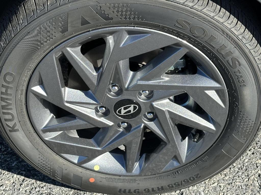 new 2026 Hyundai ELANTRA HEV car, priced at $26,789