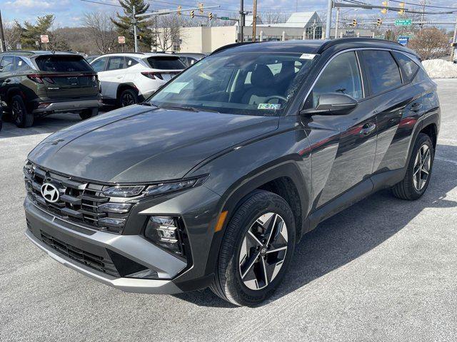 new 2025 Hyundai TUCSON Hybrid car, priced at $37,564