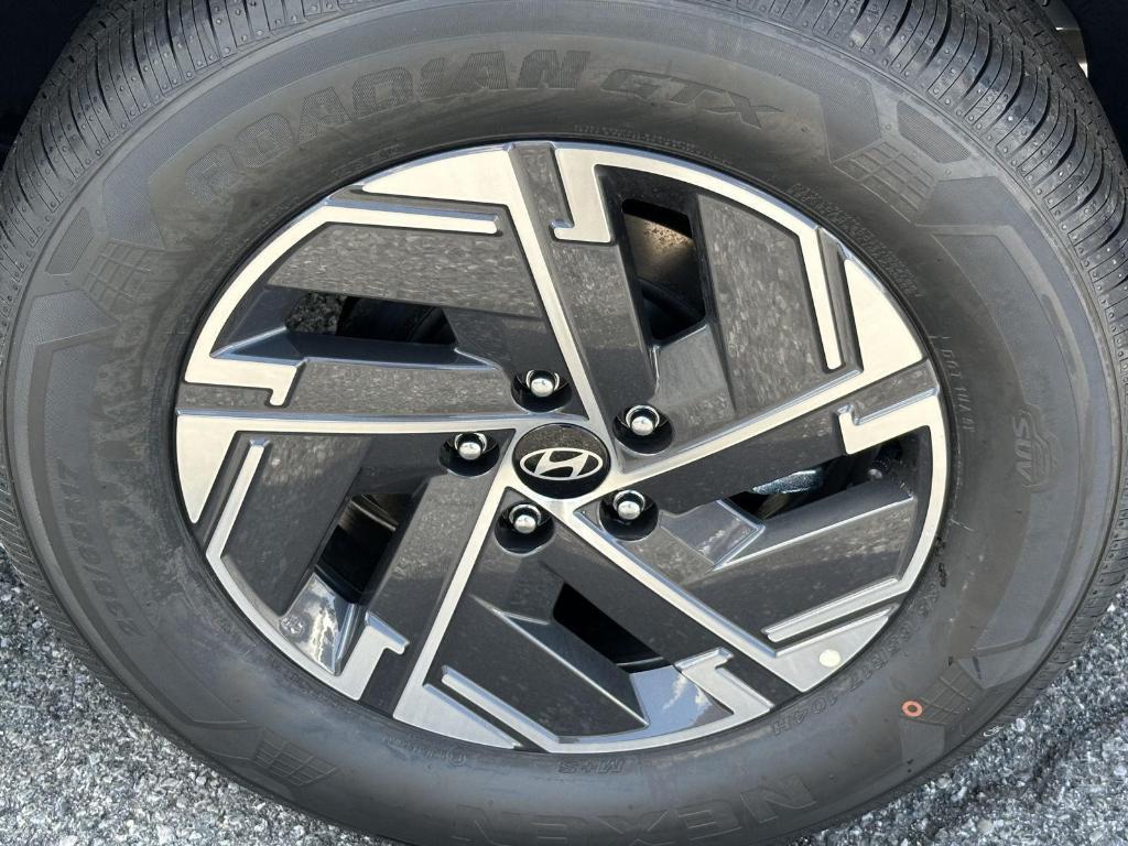 new 2025 Hyundai TUCSON Hybrid car, priced at $35,644