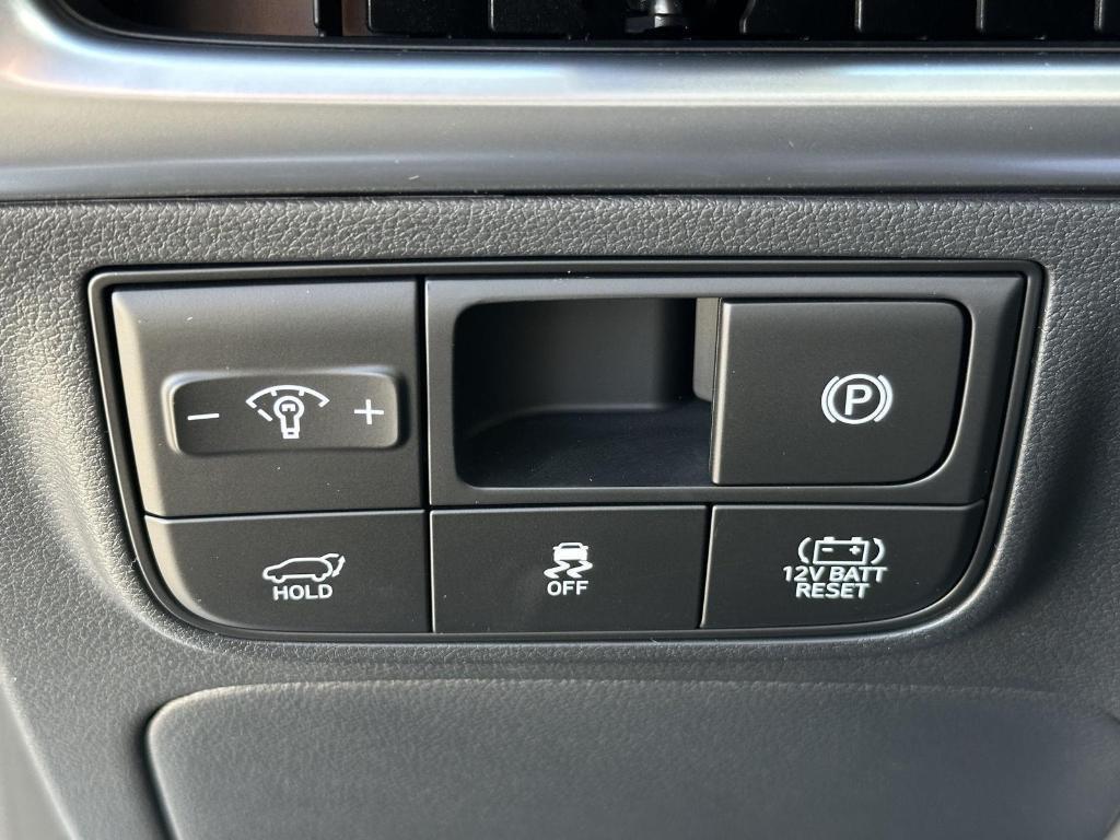 new 2025 Hyundai TUCSON Hybrid car, priced at $35,644