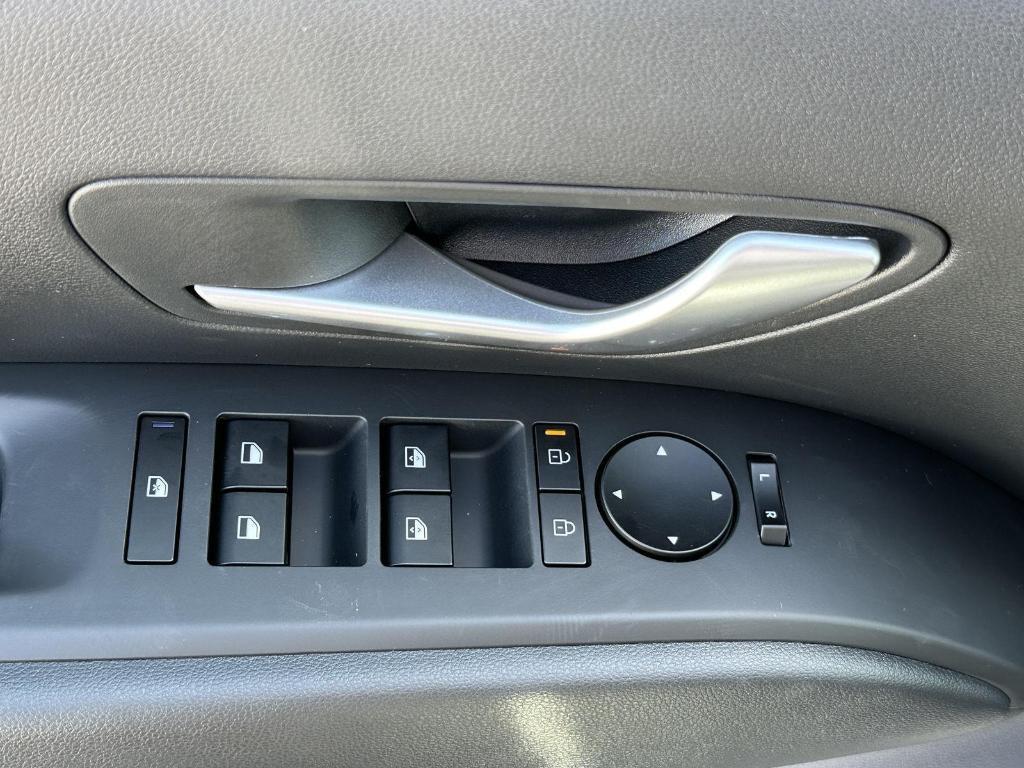 new 2025 Hyundai TUCSON Hybrid car, priced at $35,644