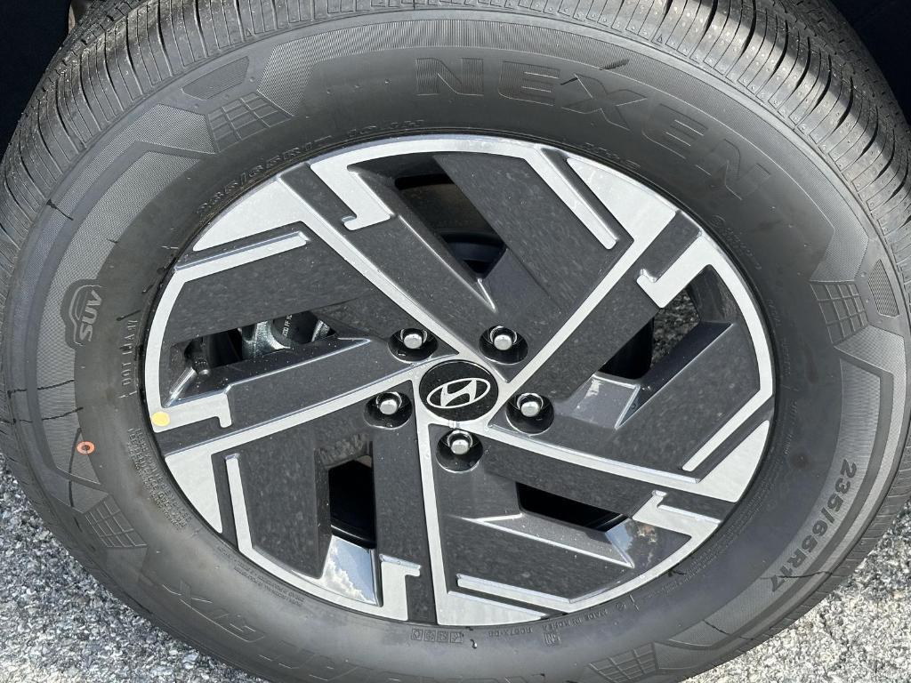 new 2025 Hyundai TUCSON Hybrid car, priced at $35,644