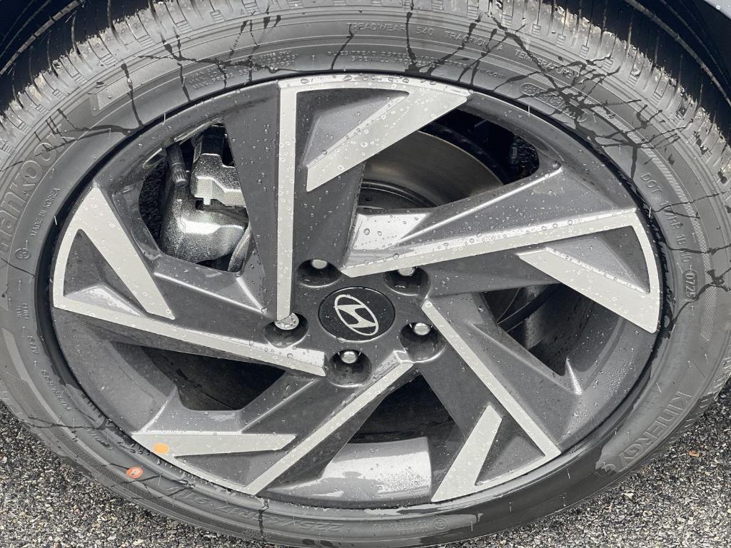 new 2025 Hyundai Elantra car, priced at $26,860
