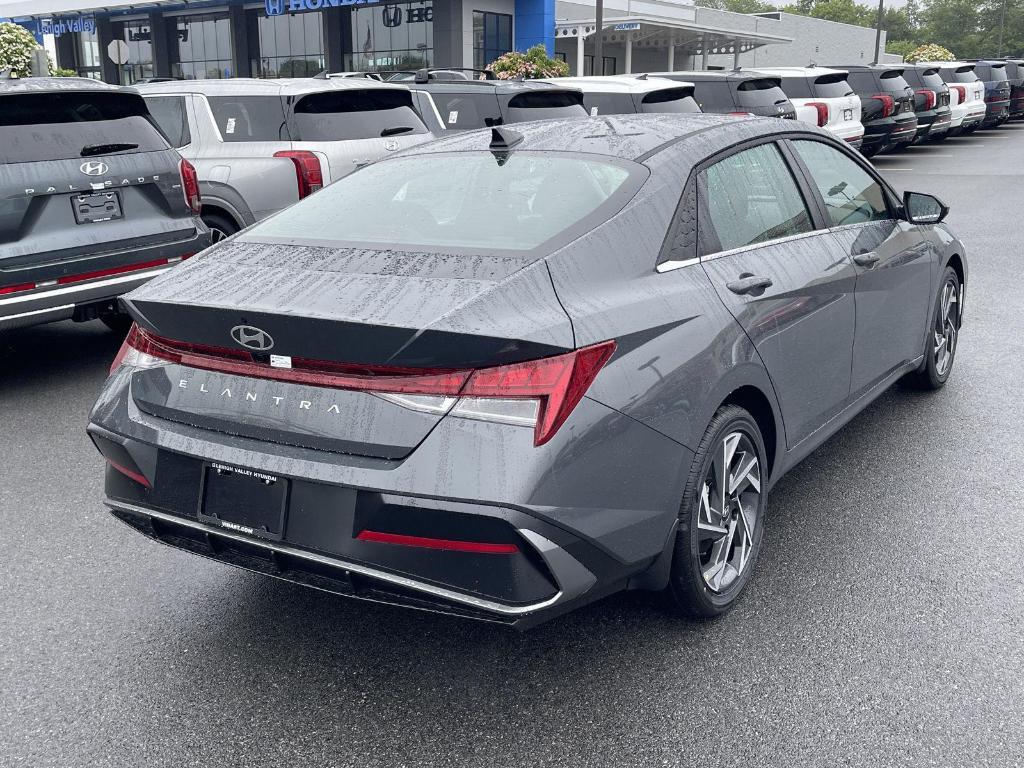 new 2025 Hyundai Elantra car, priced at $26,860
