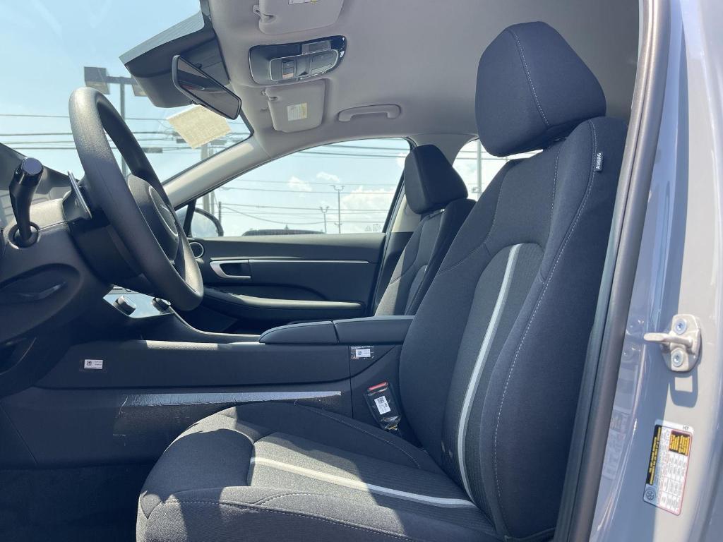 new 2025 Hyundai Sonata car, priced at $28,919