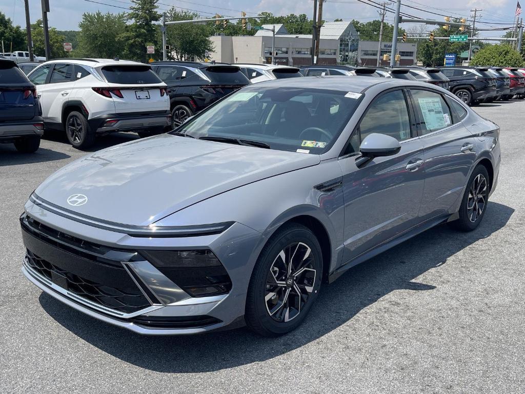 new 2025 Hyundai Sonata car, priced at $28,919