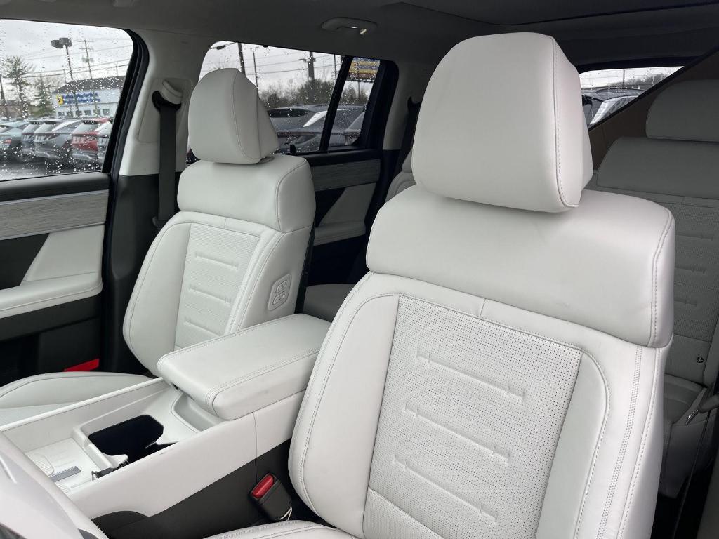 new 2025 Hyundai SANTA FE HEV car, priced at $49,835