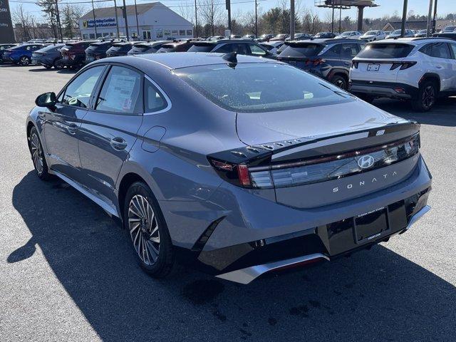 new 2025 Hyundai Sonata Hybrid car, priced at $32,875