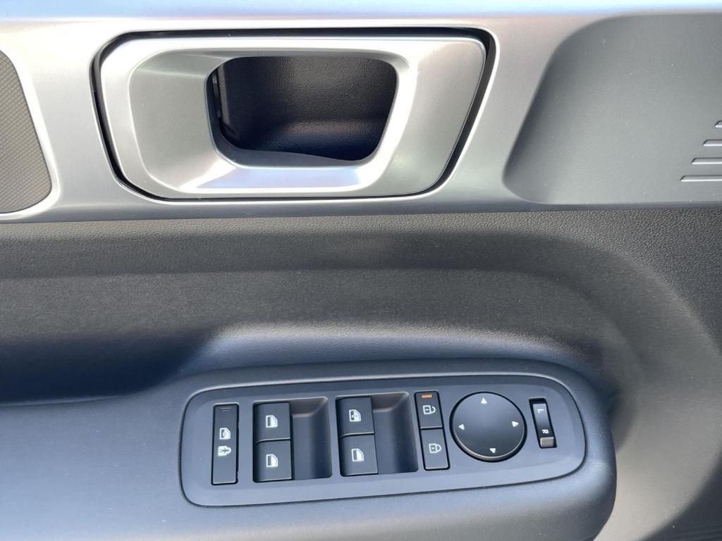 new 2026 Hyundai SANTA FE HEV car, priced at $39,452