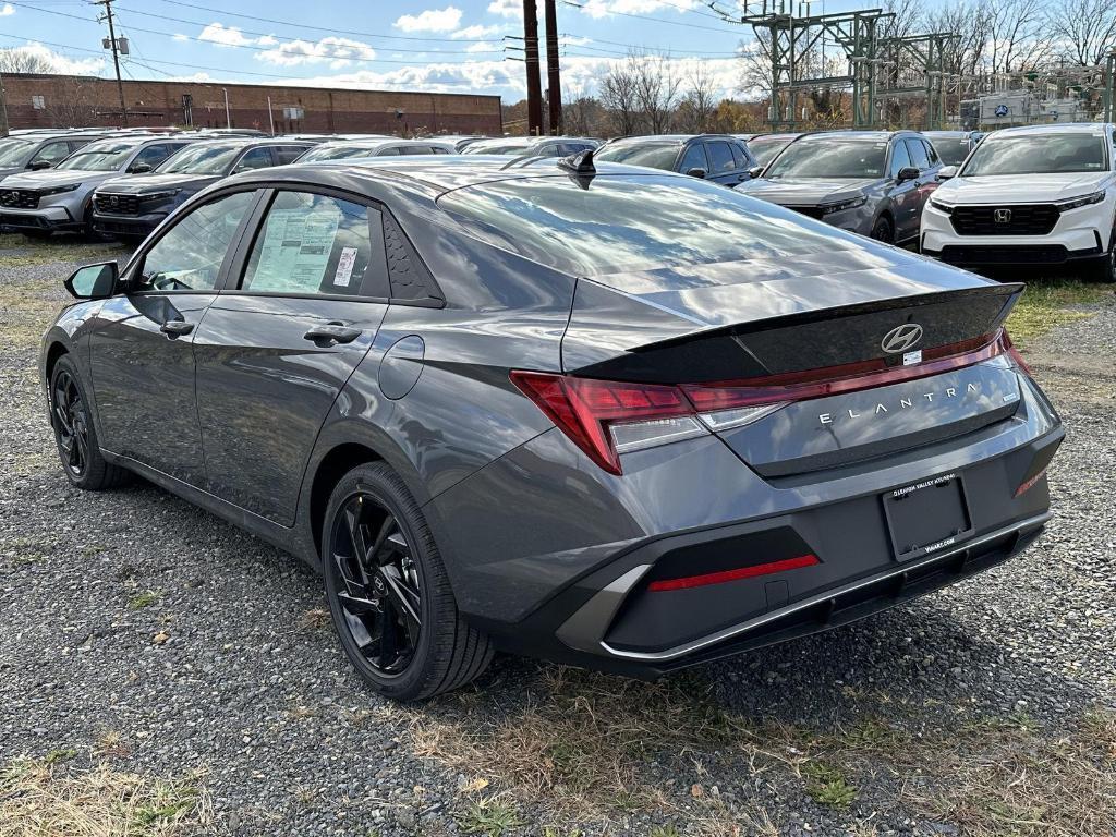 new 2026 Hyundai ELANTRA HEV car, priced at $28,728