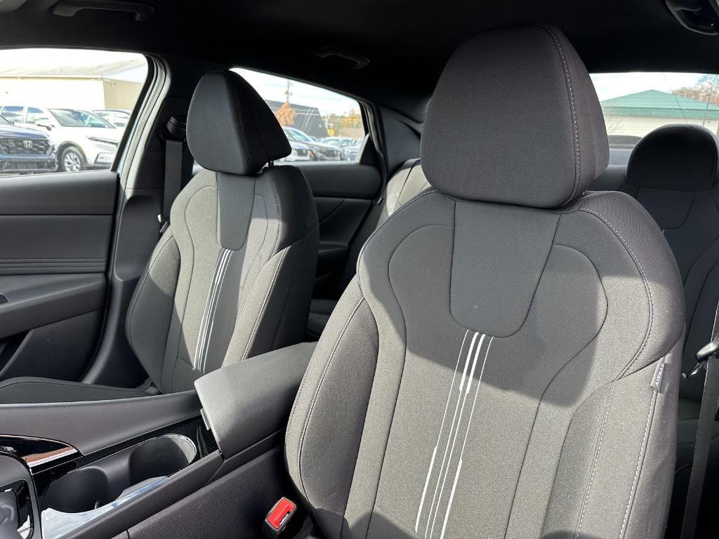 new 2026 Hyundai ELANTRA HEV car, priced at $28,728