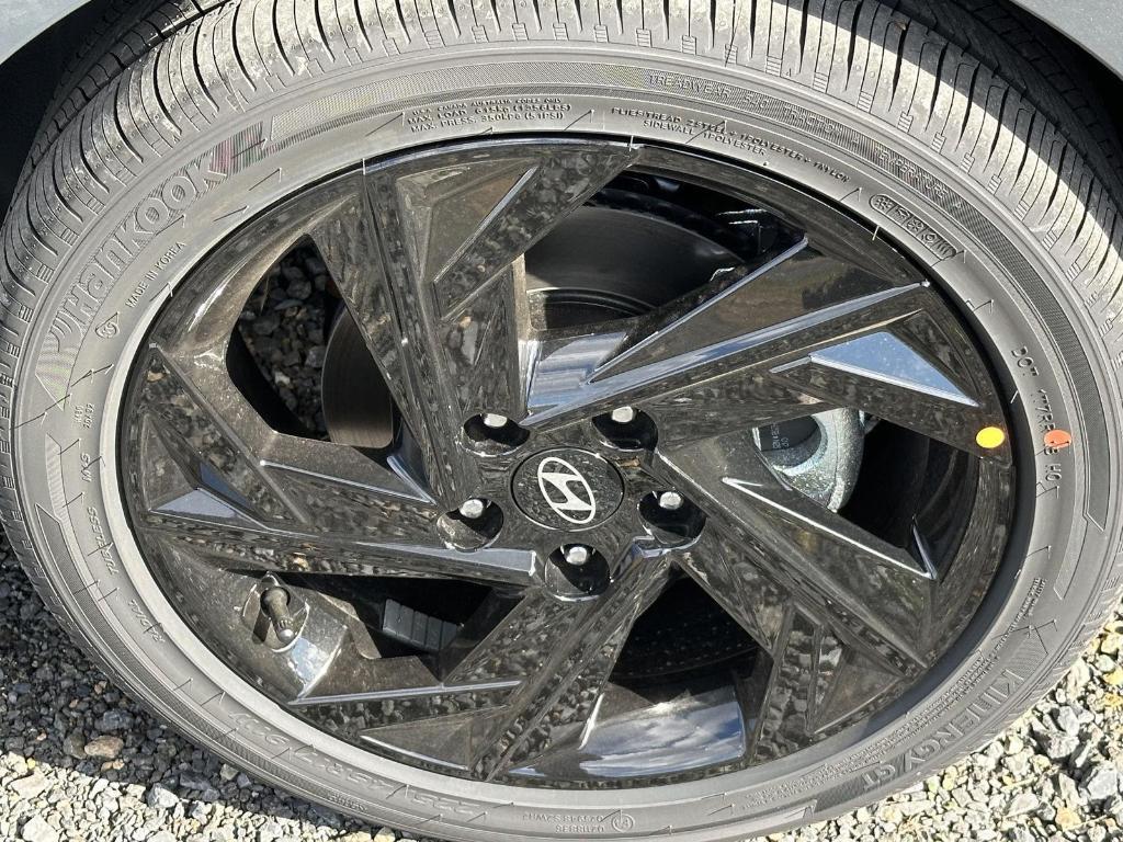 new 2026 Hyundai ELANTRA HEV car, priced at $28,728