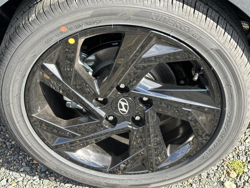 new 2026 Hyundai ELANTRA HEV car, priced at $28,728