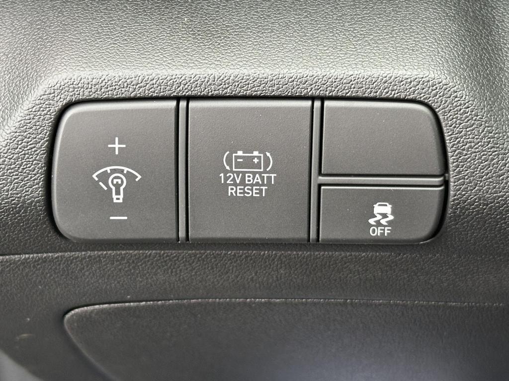 new 2026 Hyundai ELANTRA HEV car, priced at $28,728