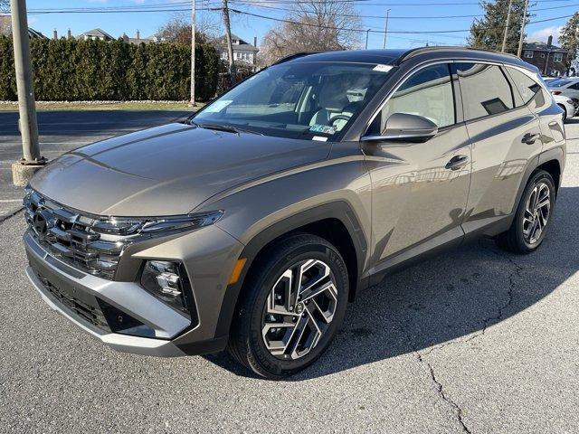 new 2025 Hyundai Tucson Hybrid car, priced at $43,205