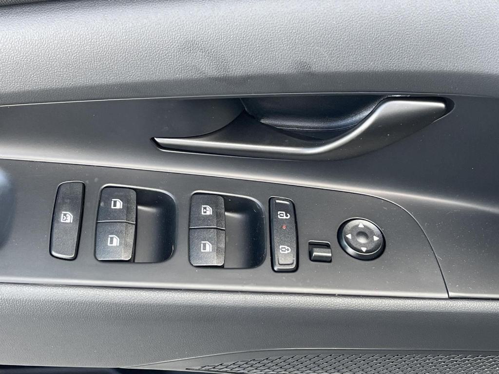 new 2025 Hyundai ELANTRA HEV car, priced at $28,607