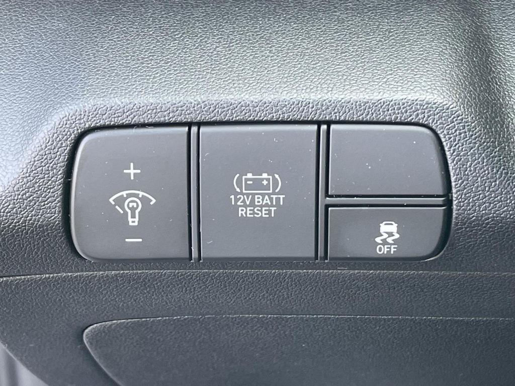 new 2025 Hyundai ELANTRA HEV car, priced at $28,607