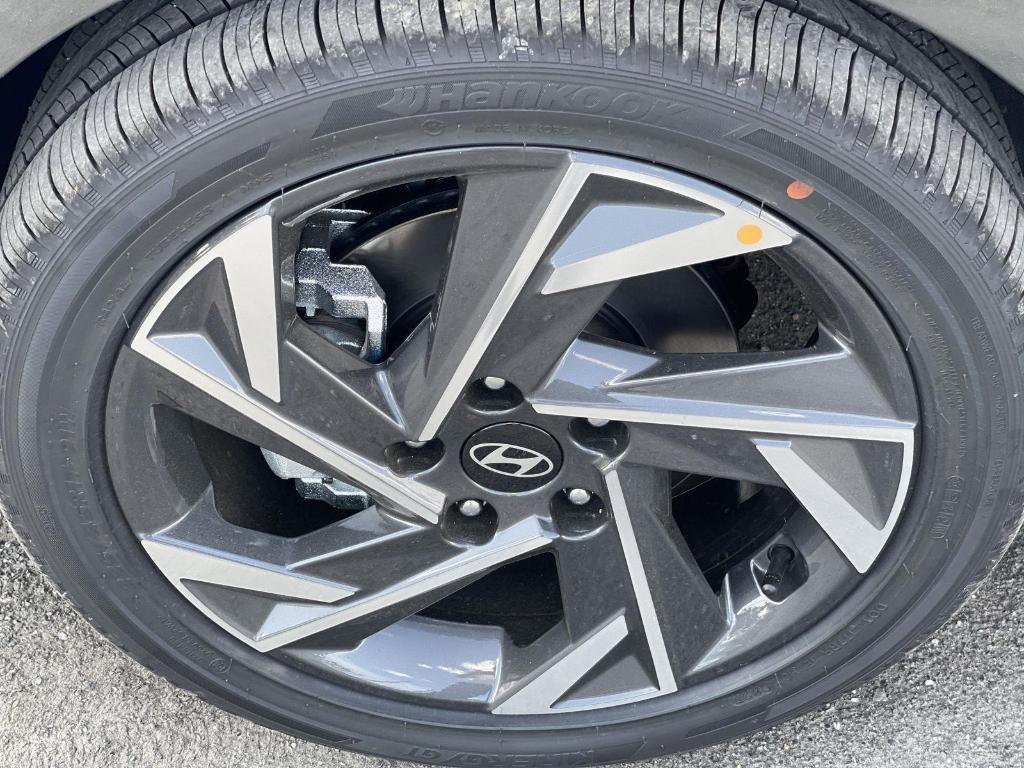 new 2025 Hyundai ELANTRA HEV car, priced at $28,607