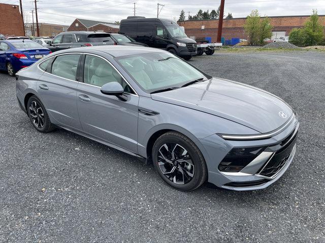 new 2024 Hyundai Sonata car, priced at $30,735