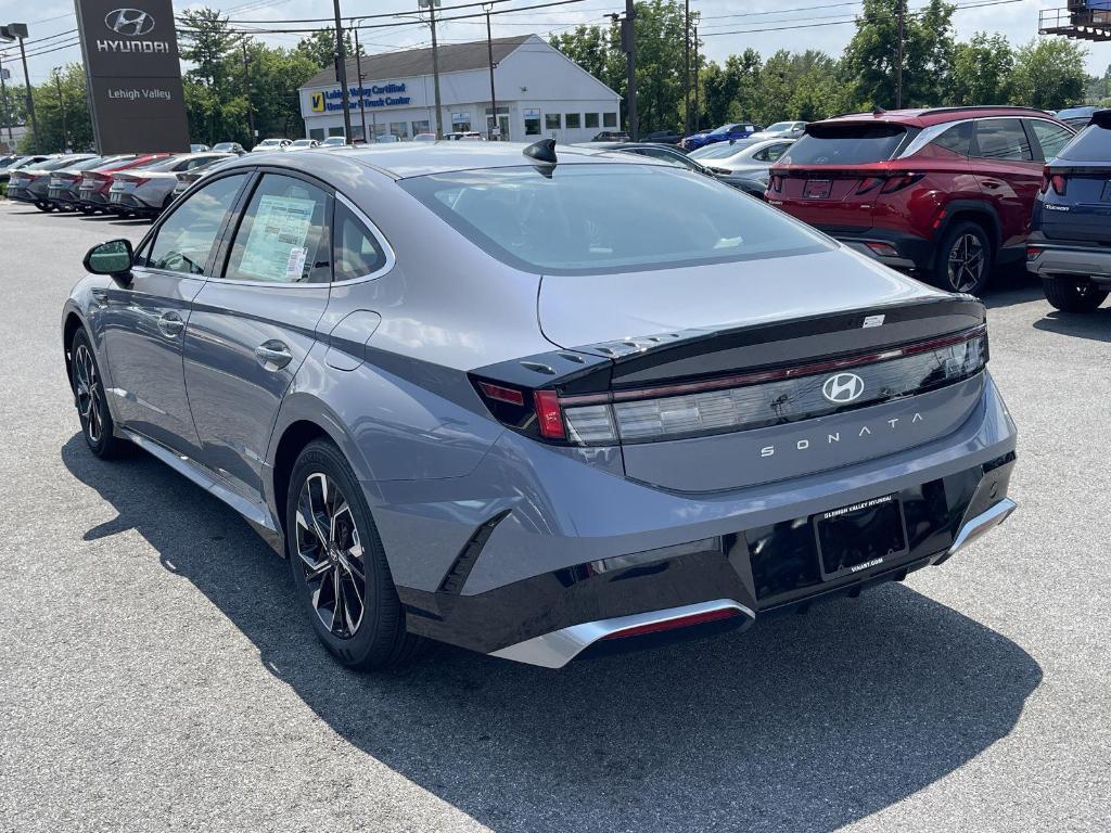 new 2025 Hyundai Sonata car, priced at $28,899