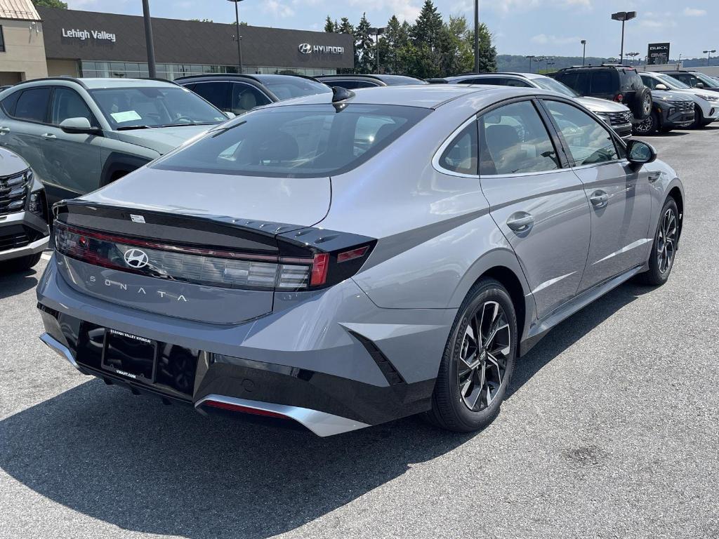 new 2025 Hyundai Sonata car, priced at $28,899