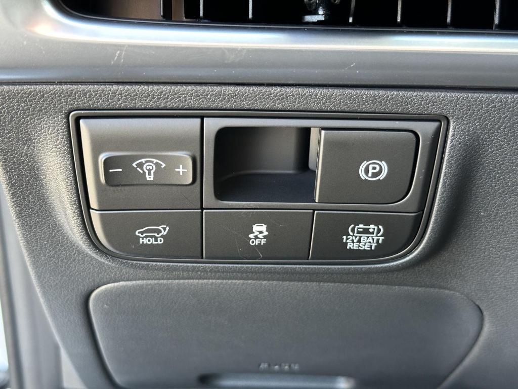 new 2026 Hyundai TUCSON Hybrid car, priced at $44,980