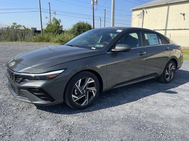 new 2025 Hyundai Elantra car, priced at $27,260