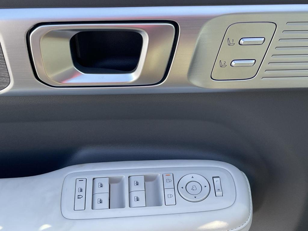 new 2025 Hyundai Santa Fe car, priced at $50,104