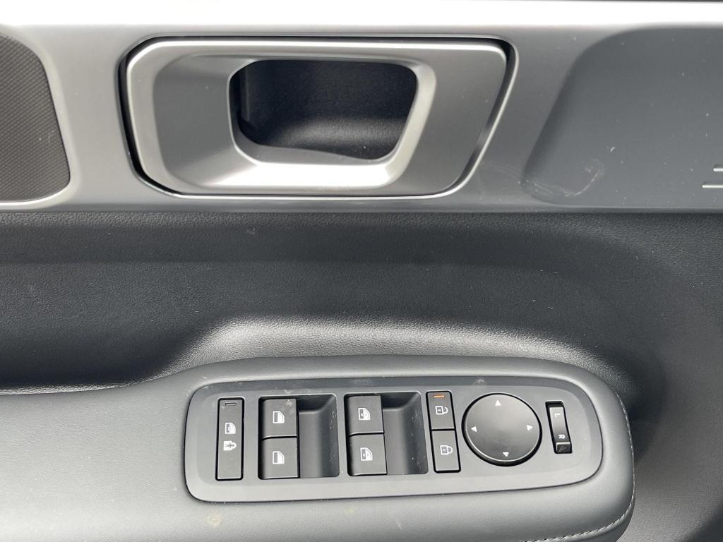 new 2025 Hyundai Santa Fe car, priced at $39,592