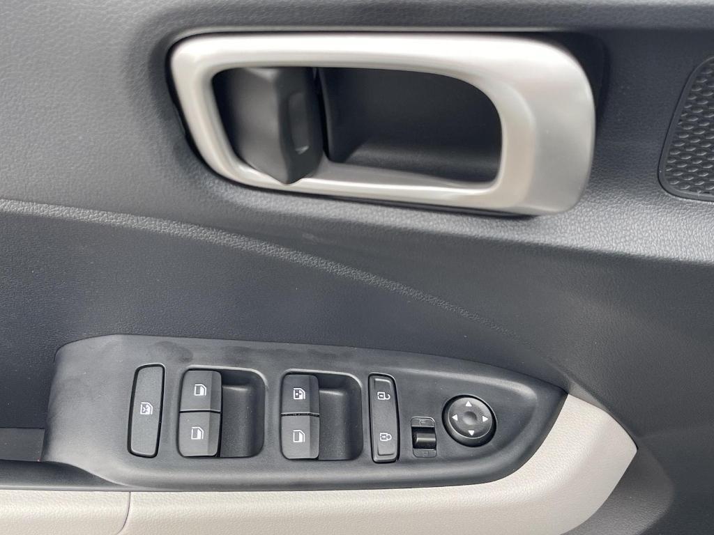 new 2025 Hyundai Venue car, priced at $23,743
