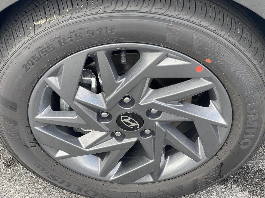 new 2026 Hyundai ELANTRA HEV car, priced at $26,789