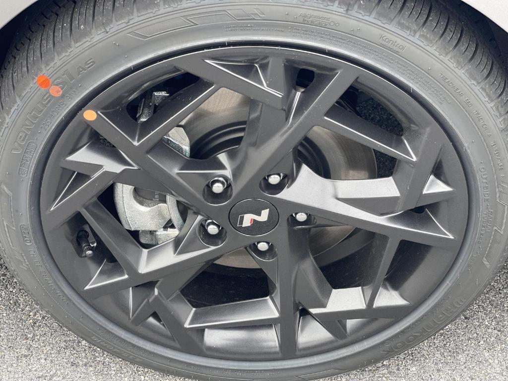 new 2025 Hyundai Elantra car, priced at $29,950