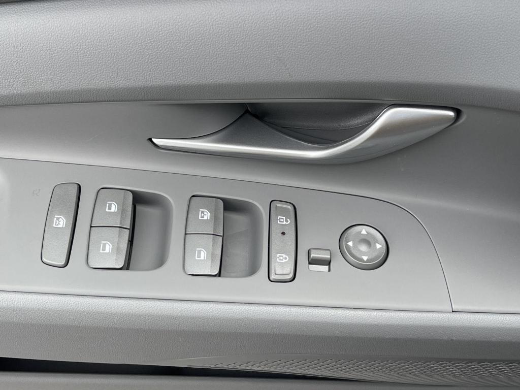 new 2025 Hyundai ELANTRA HEV car, priced at $26,697