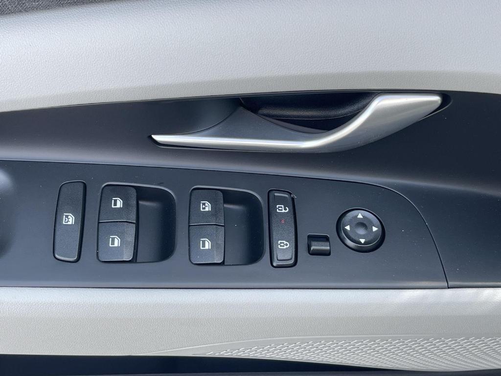 new 2025 Hyundai Elantra car, priced at $27,775