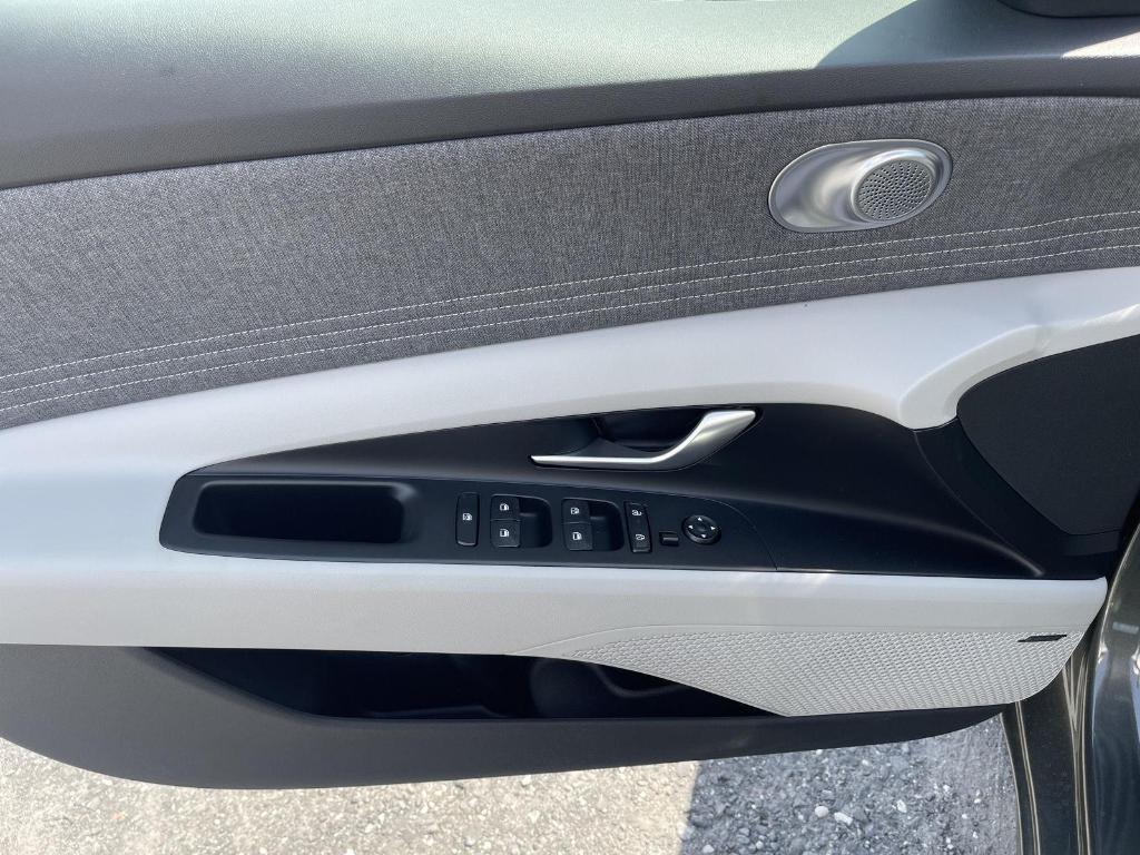 new 2025 Hyundai Elantra car, priced at $27,775