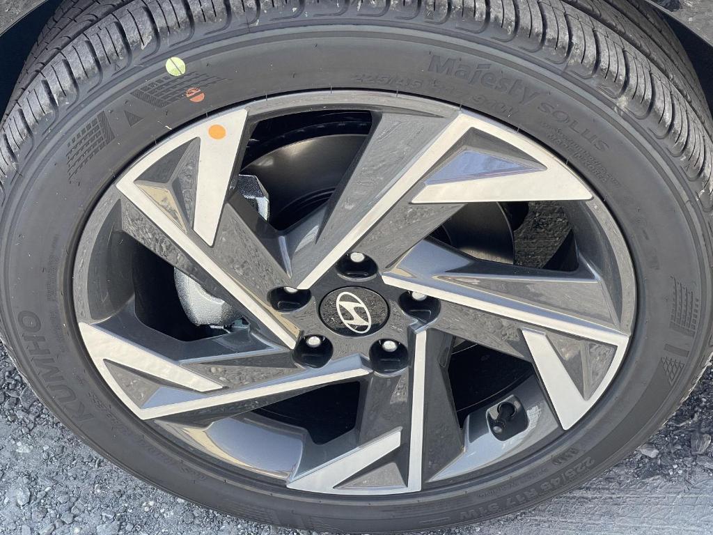 new 2025 Hyundai Elantra car, priced at $24,436