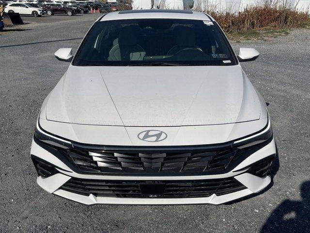 new 2025 Hyundai Elantra HEV car, priced at $31,555