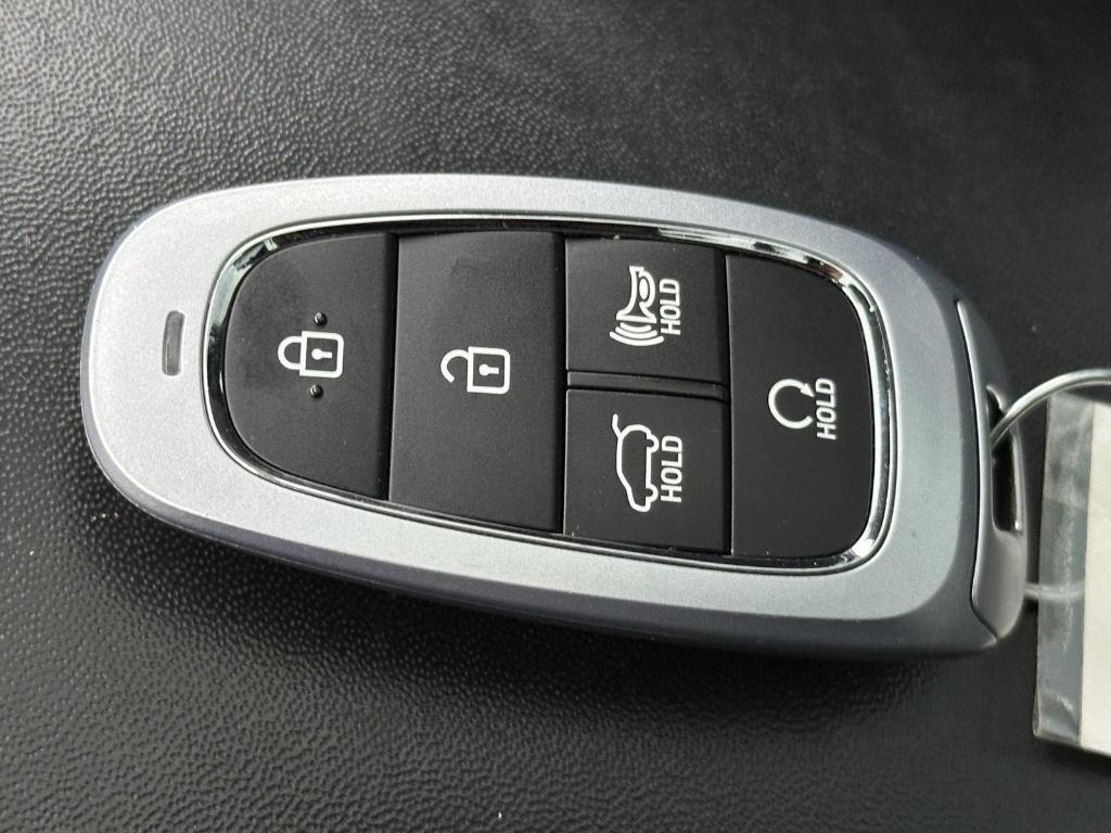 used 2021 Hyundai Santa Fe car, priced at $16,795