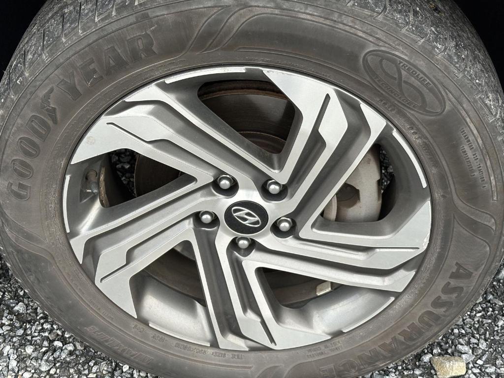 used 2021 Hyundai Santa Fe car, priced at $16,795