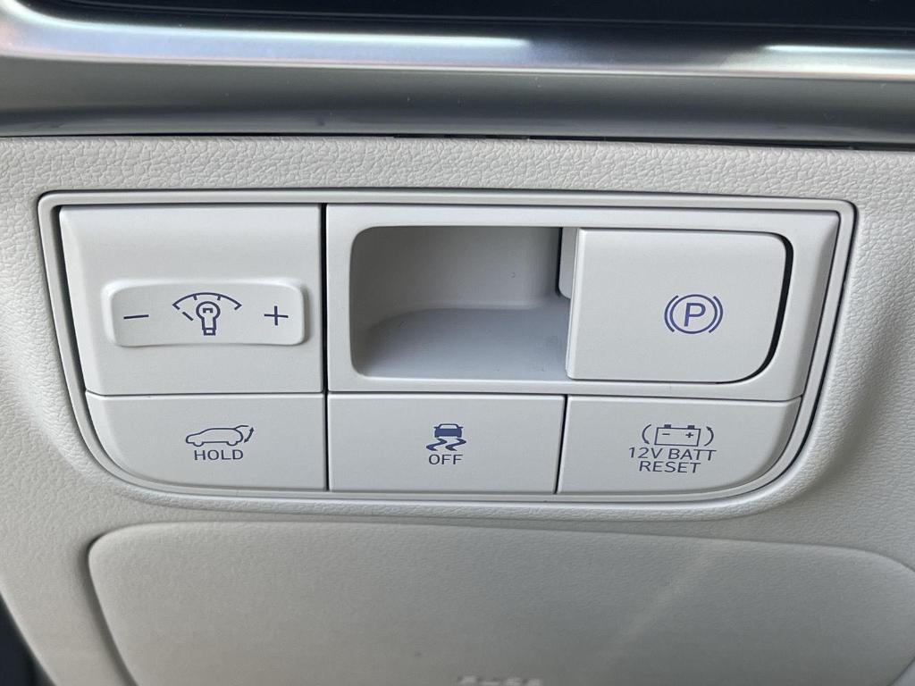 new 2025 Hyundai TUCSON Hybrid car, priced at $42,468