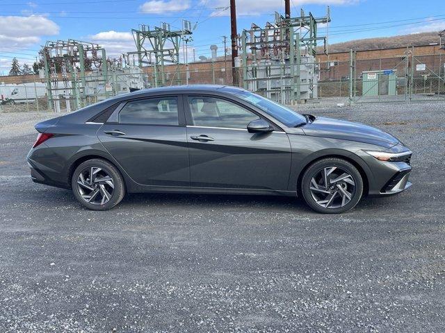 new 2025 Hyundai Elantra car, priced at $27,485