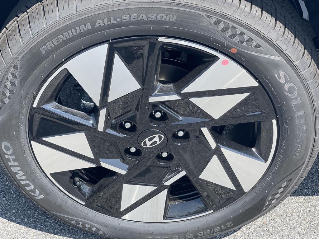 new 2025 Hyundai Kona car, priced at $28,081