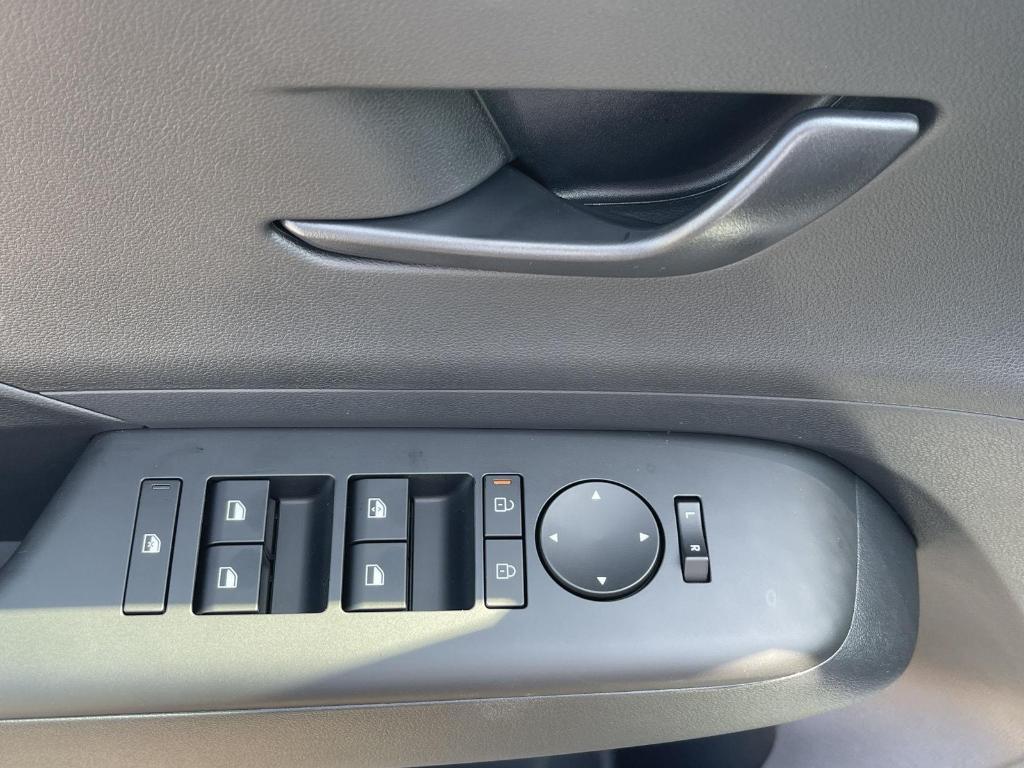 new 2025 Hyundai Kona car, priced at $28,081