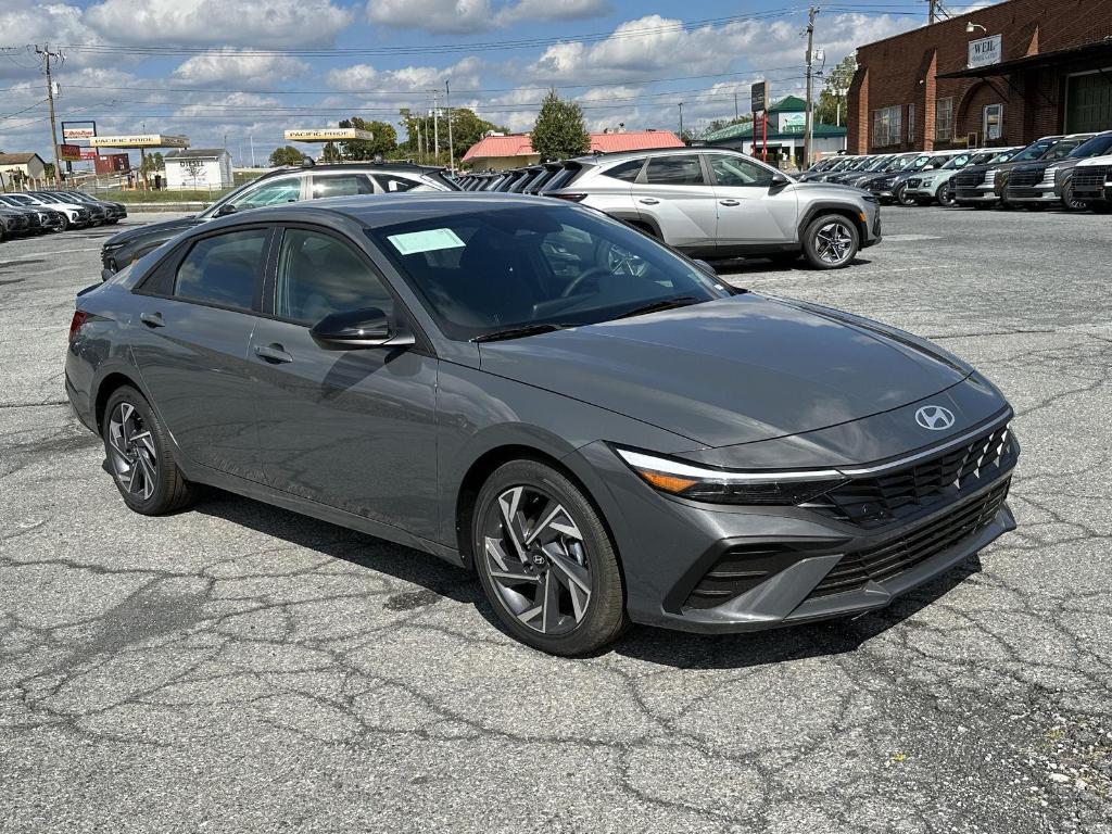 new 2025 Hyundai Elantra car, priced at $24,485