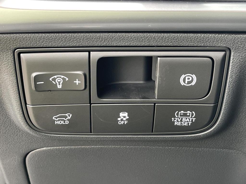new 2025 Hyundai TUCSON Hybrid car, priced at $38,014