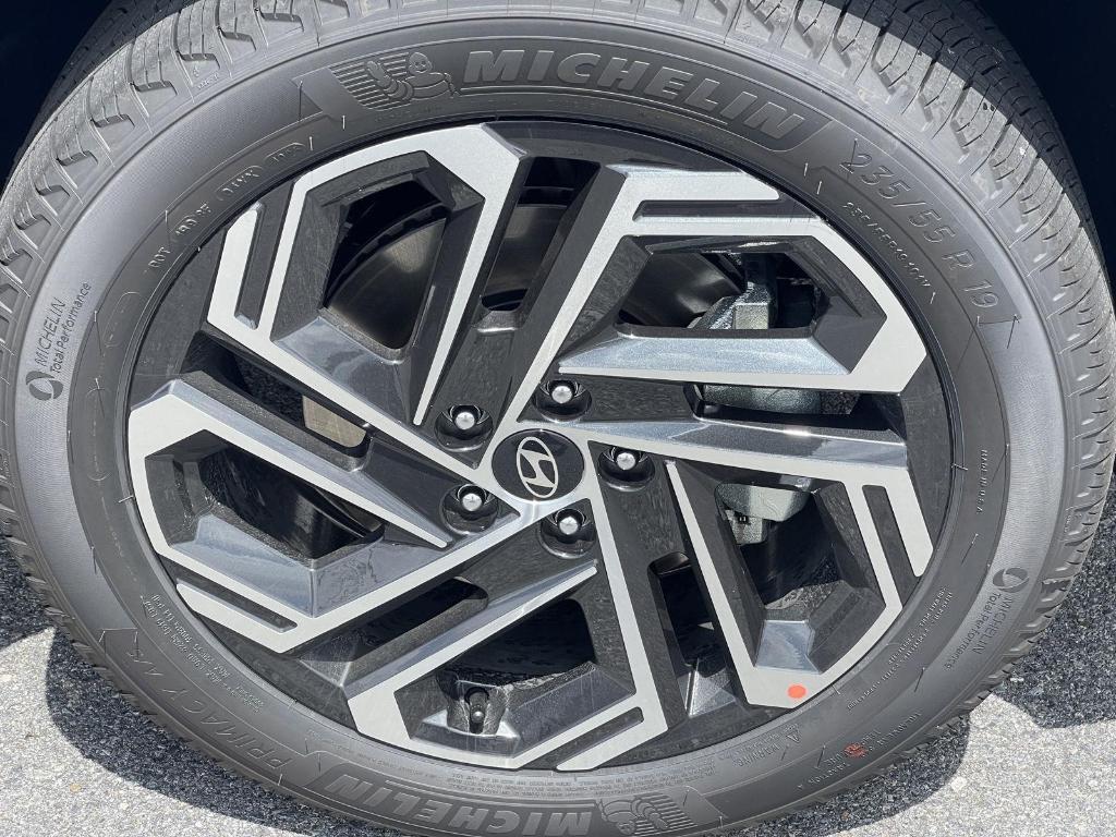 new 2025 Hyundai Tucson car, priced at $40,945